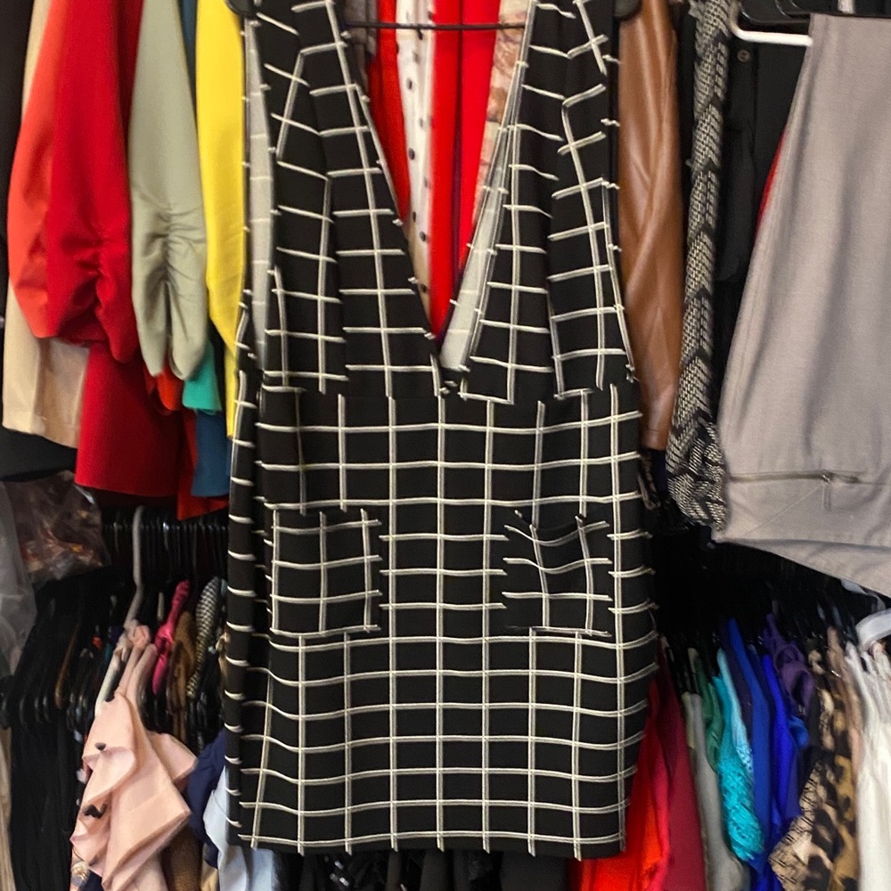 SHEIN Black and White Grid V-Neck Mini Dress